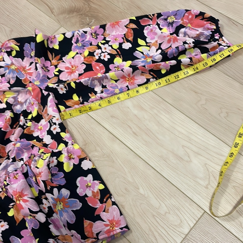 NWT Vero Moda Floral V-Neck Blouse - Picture 12 of 12